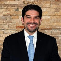 Steven Avalos VP and Associate General Counsel – Labor and Employment Verano Holdings Corp. headshot